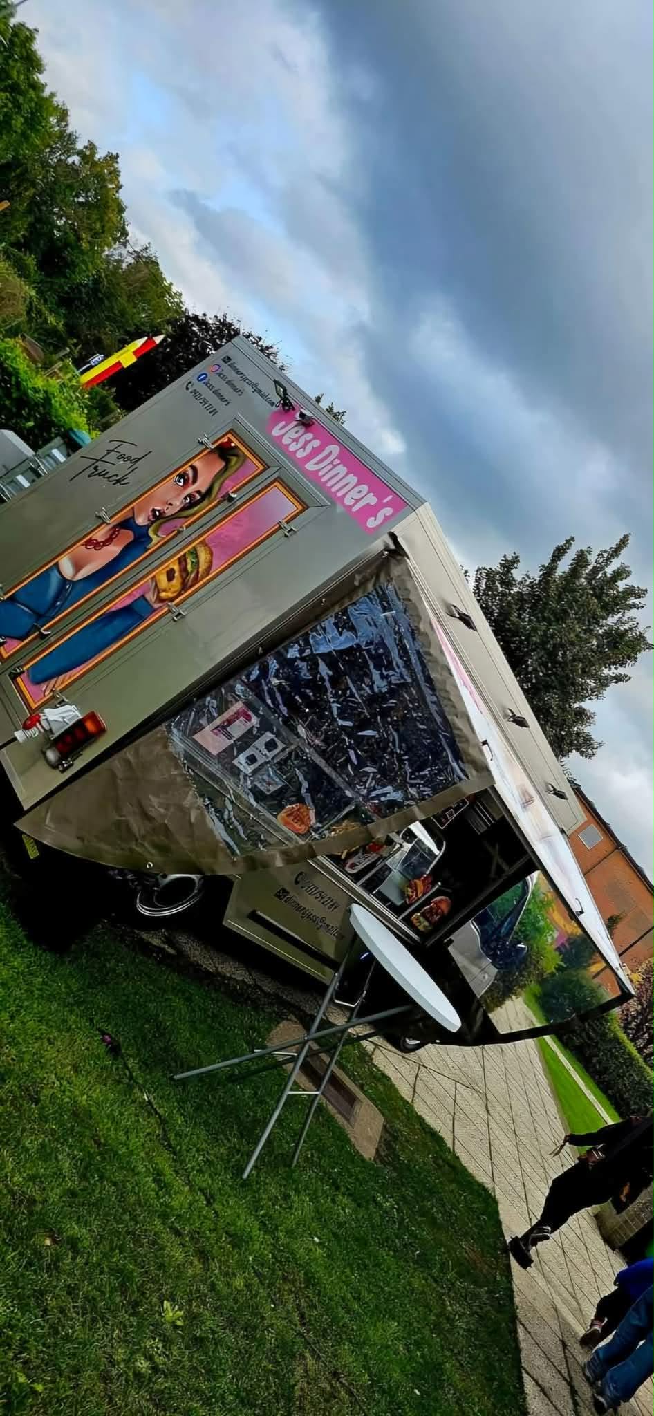 Le food truck Jess Dinner's installé sur un événement
